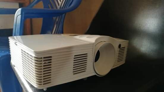 Projectors: Big Screen Experience for Work & Play